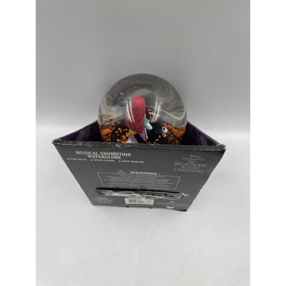 Nightmare Before Christmas Sally Musical Water Globe This Is Halloween Disney - Picture 6 of 10